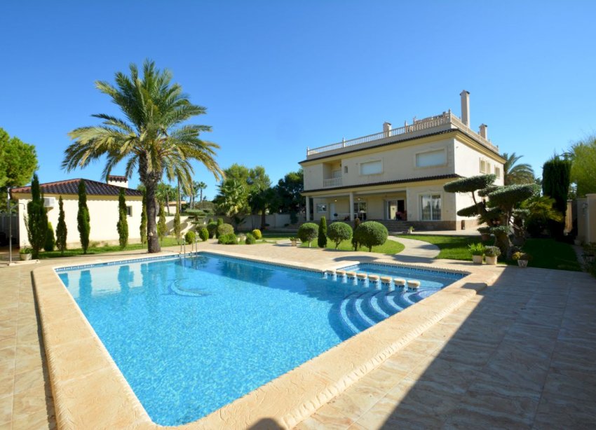 Resale - Villa - Orihuela Costa - Cabo Roig