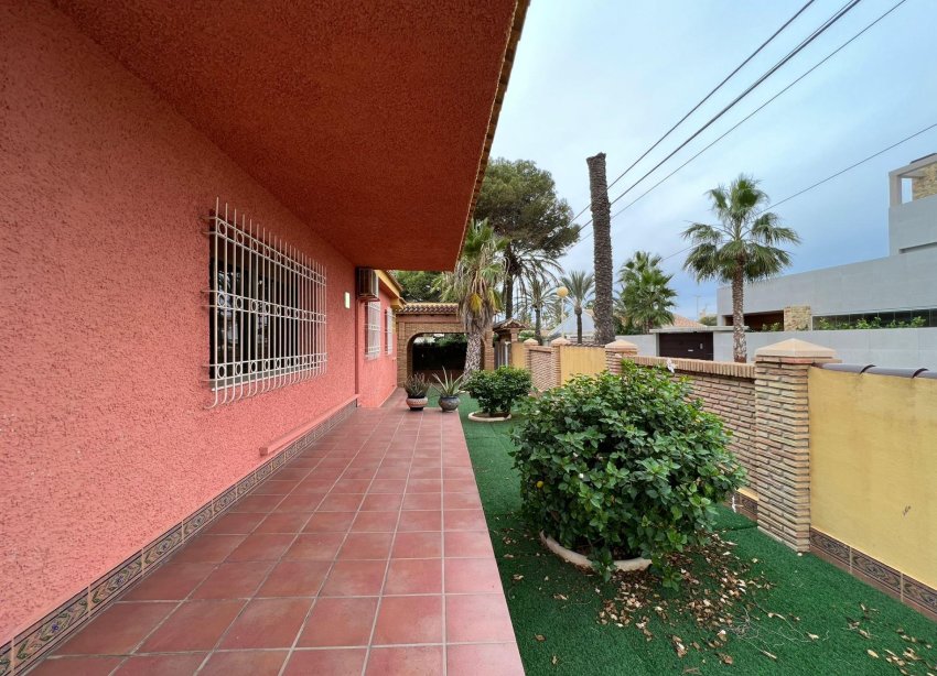 Resale - Villa - Orihuela Costa - Cabo Roig