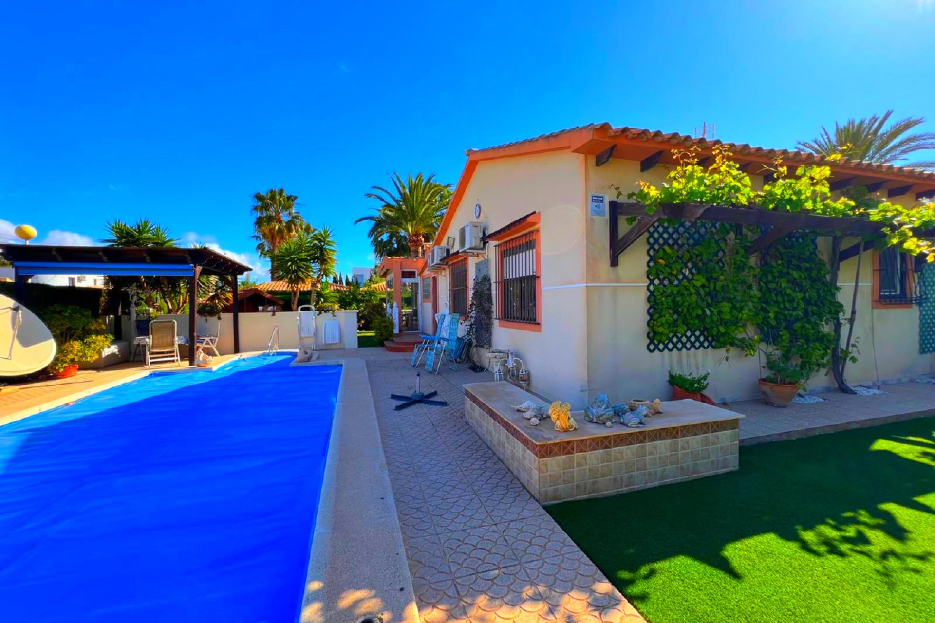 Resale - Villa - Orihuela Costa - Cabo Roig