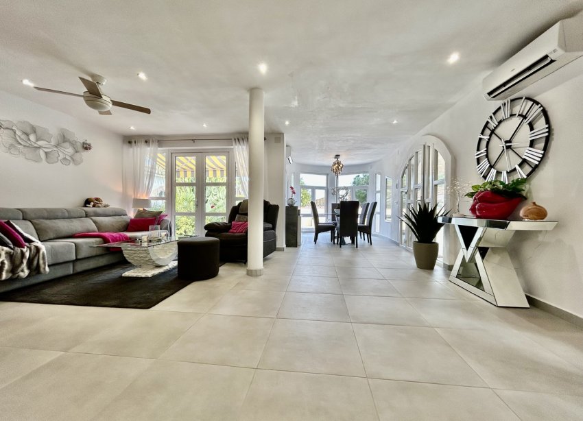 Resale - Villa - Orihuela Costa - Cabo Roig