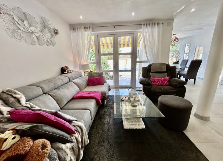 Resale - Villa - Orihuela Costa - Cabo Roig