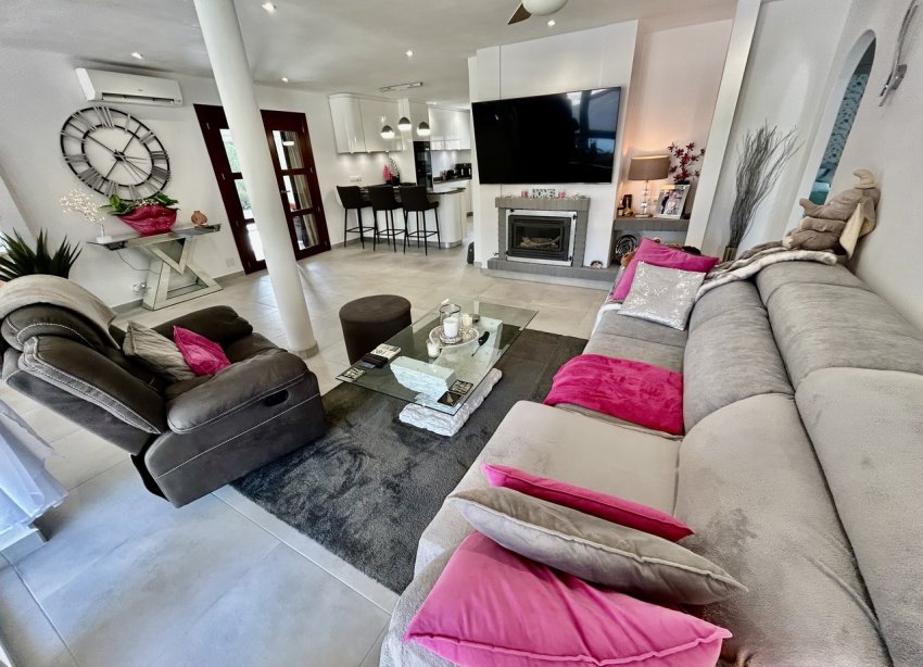 Resale - Villa - Orihuela Costa - Cabo Roig