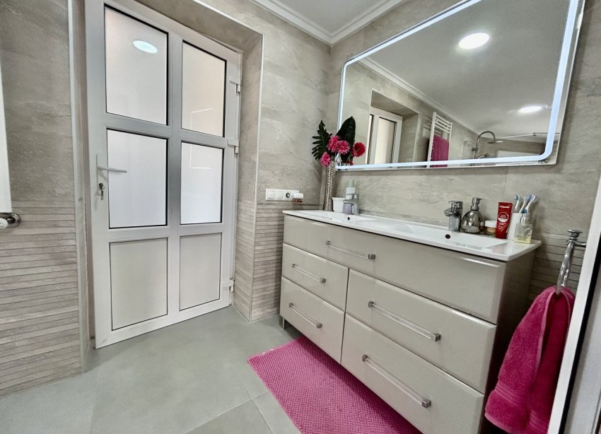 Resale - Villa - Orihuela Costa - Cabo Roig