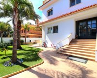 Resale - Villa - Orihuela Costa - Campoamor