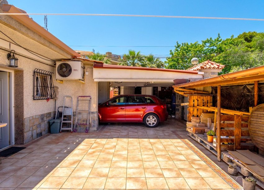 Resale - Villa - Orihuela Costa - Campoamor