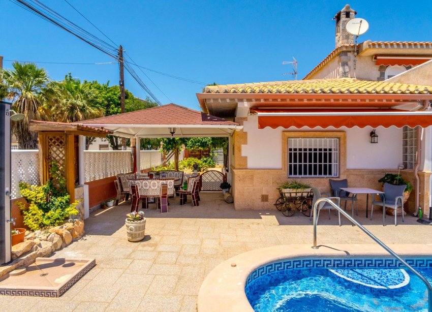 Resale - Villa - Orihuela Costa - Campoamor