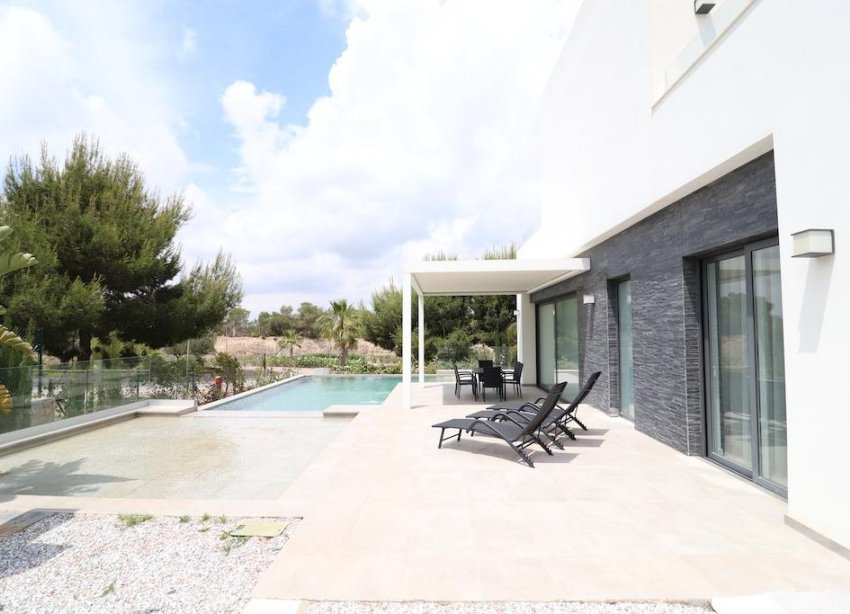 Resale - Villa - Orihuela Costa - Campoamor