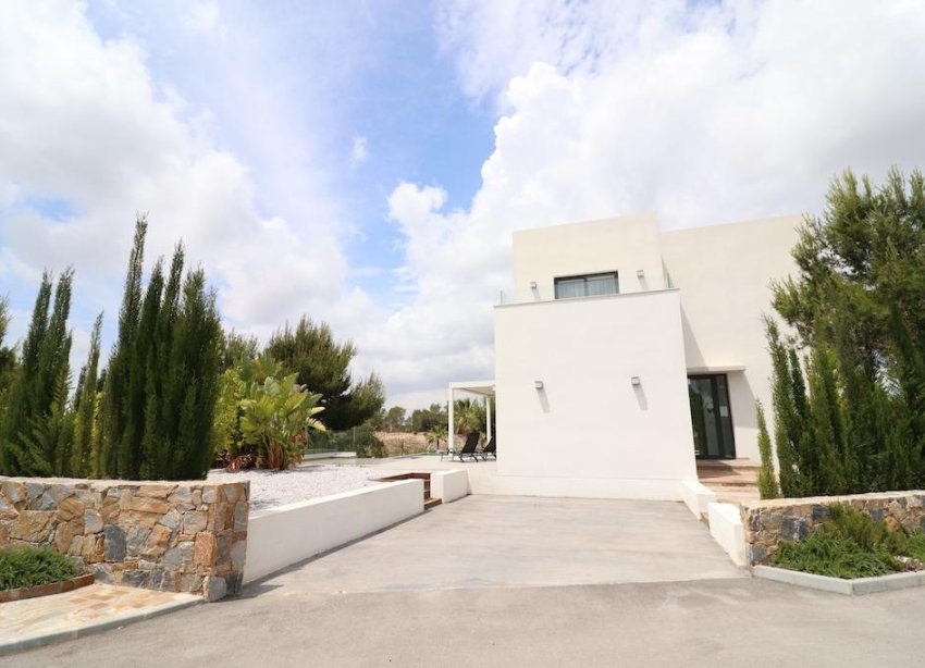 Resale - Villa - Orihuela Costa - Campoamor