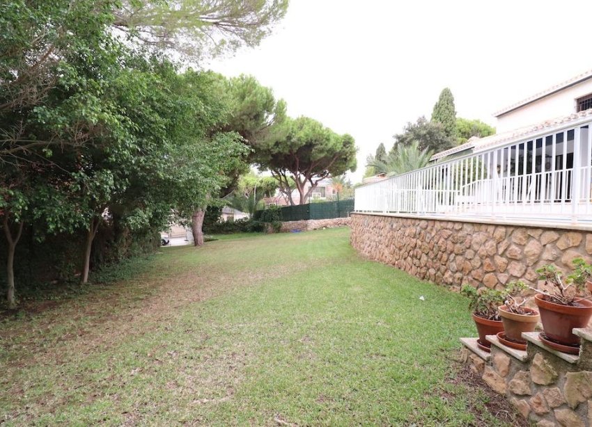 Resale - Villa - Orihuela Costa - Campoamor