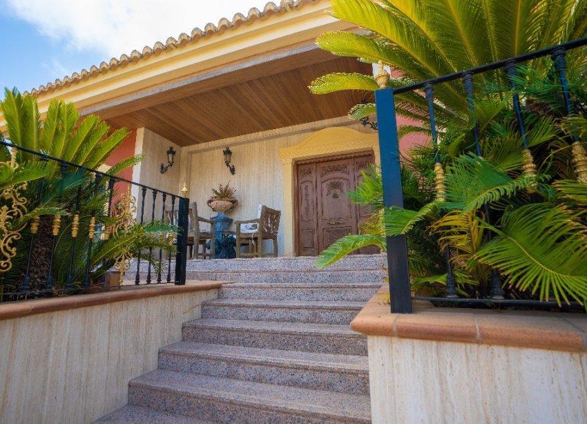 Resale - Villa - Orihuela Costa - Campoamor