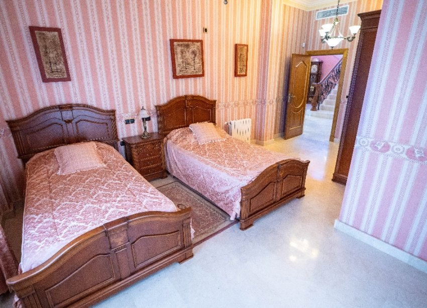 Resale - Villa - Orihuela Costa - Campoamor