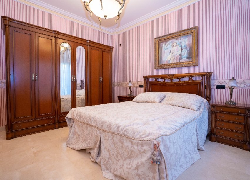 Resale - Villa - Orihuela Costa - Campoamor