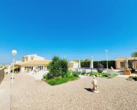Resale - Villa - Orihuela Costa - Campoamor