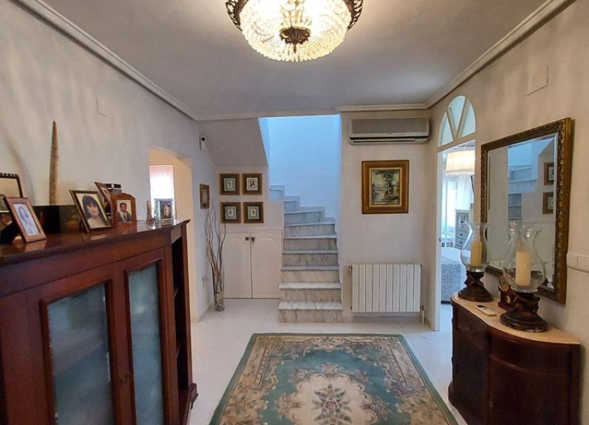 Resale - Villa - Orihuela Costa - Campoamor