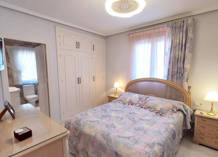 Resale - Villa - Orihuela Costa - Campoamor