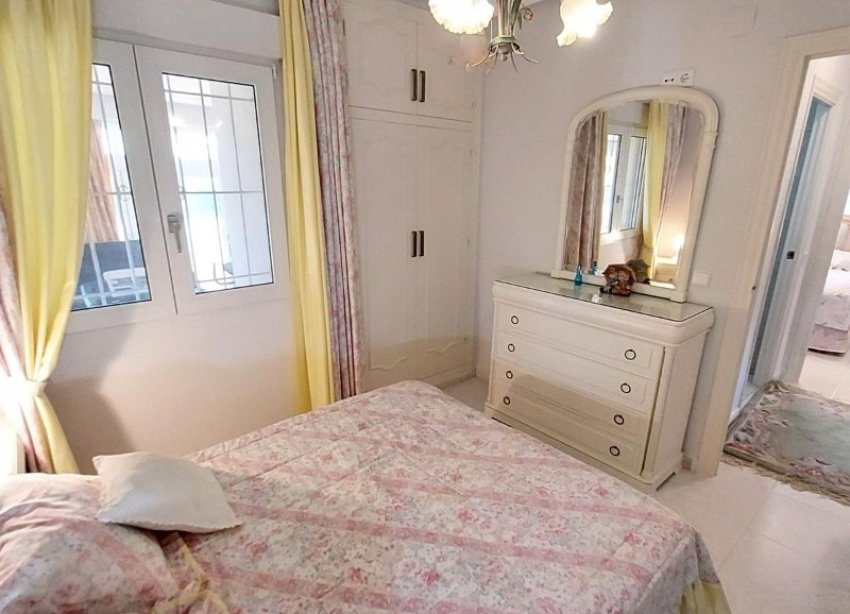 Resale - Villa - Orihuela Costa - Campoamor