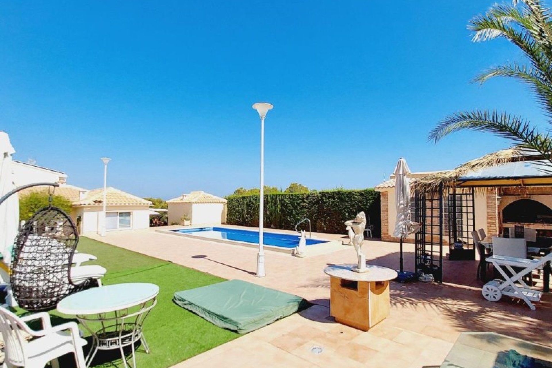 Resale - Villa - Orihuela Costa - Campoamor