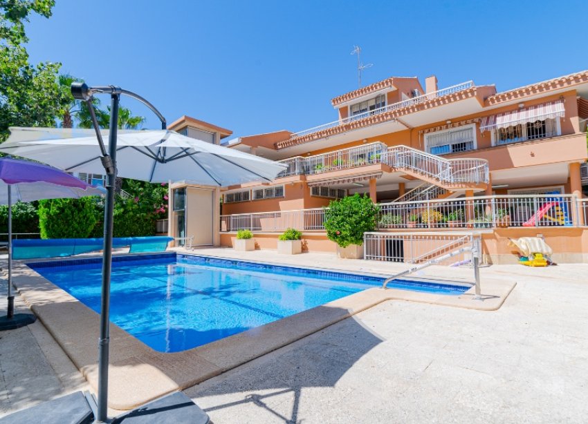 Resale - Villa - Orihuela Costa - Campoamor