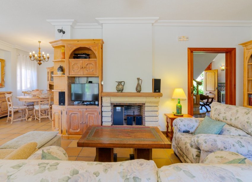 Resale - Villa - Orihuela Costa - Campoamor