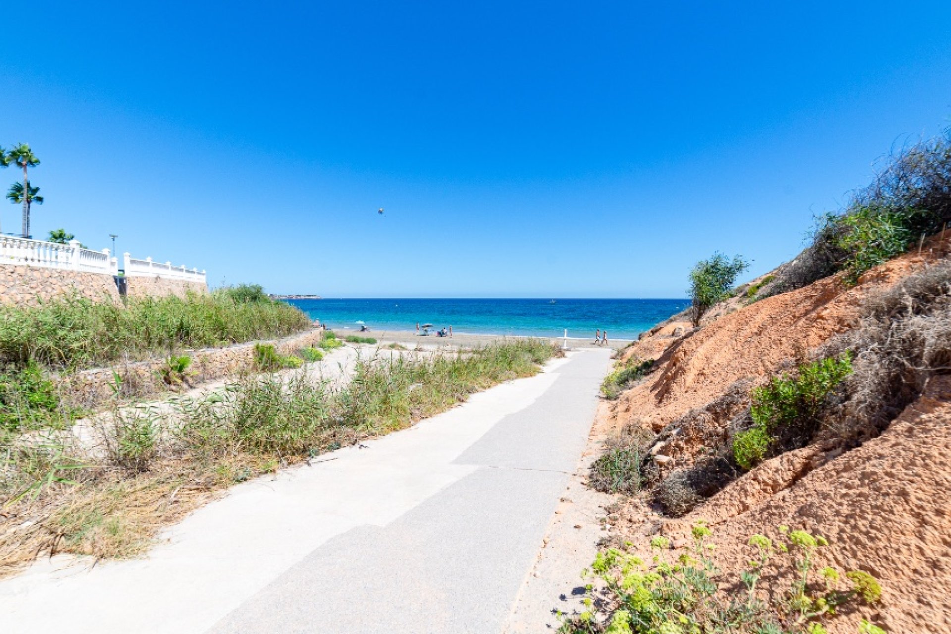 Resale - Villa - Orihuela Costa - Campoamor