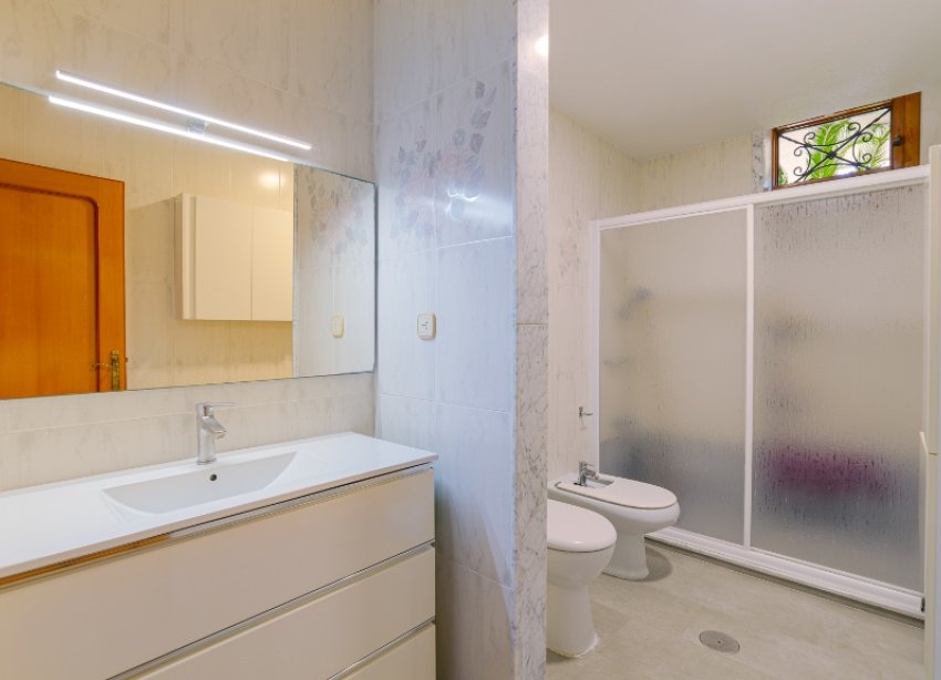 Resale - Villa - Orihuela Costa - Campoamor