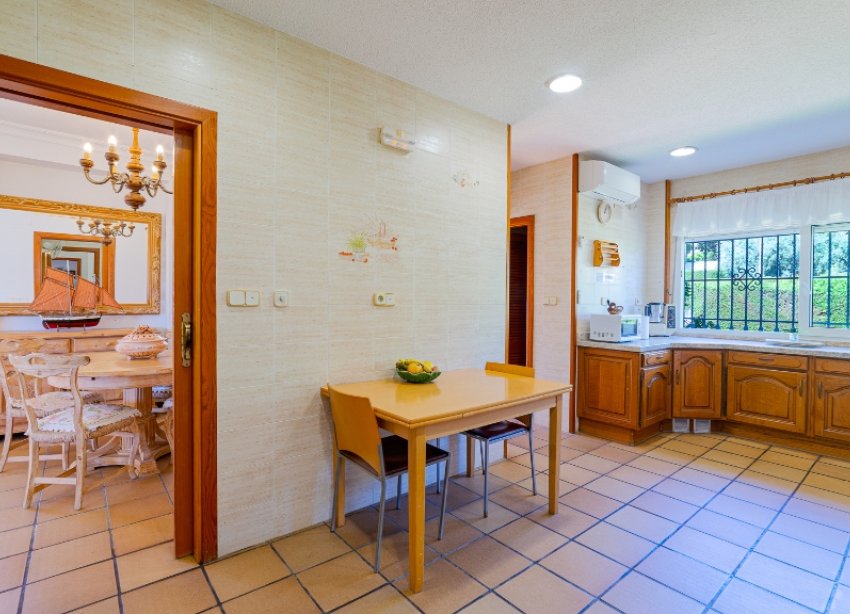 Resale - Villa - Orihuela Costa - Campoamor