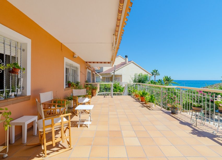 Resale - Villa - Orihuela Costa - Campoamor