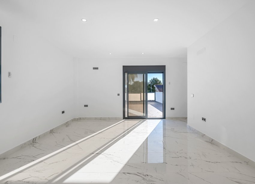 Resale - Villa - Orihuela Costa - Campoamor