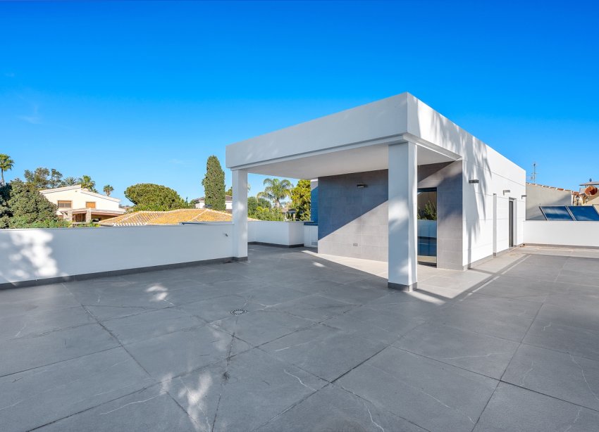 Resale - Villa - Orihuela Costa - Campoamor