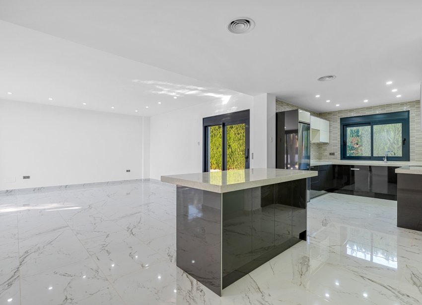 Resale - Villa - Orihuela Costa - Campoamor