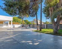 Resale - Villa - Orihuela Costa - Campoamor