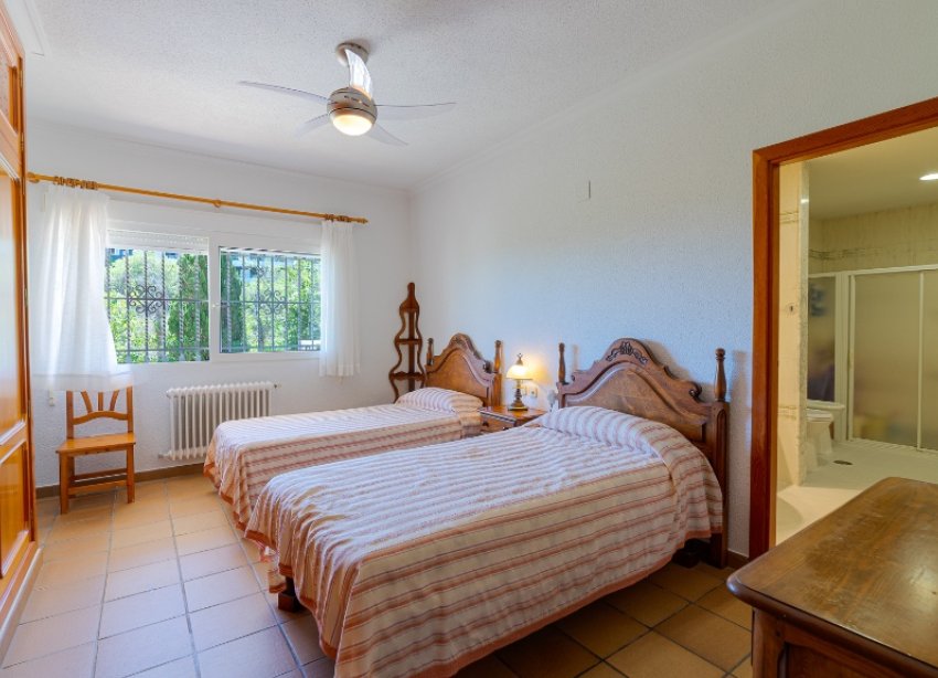 Resale - Villa - Orihuela Costa - Campoamor