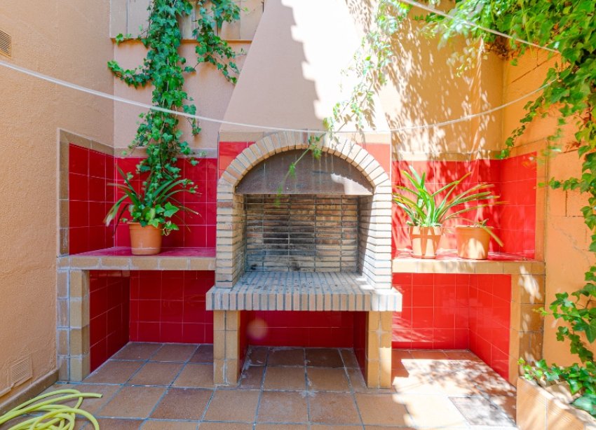 Resale - Villa - Orihuela Costa - Campoamor