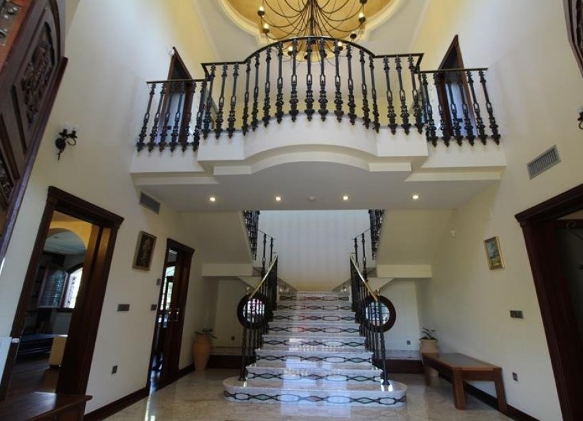 Resale - Villa - Orihuela Costa - Campoamor