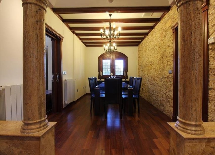 Resale - Villa - Orihuela Costa - Campoamor