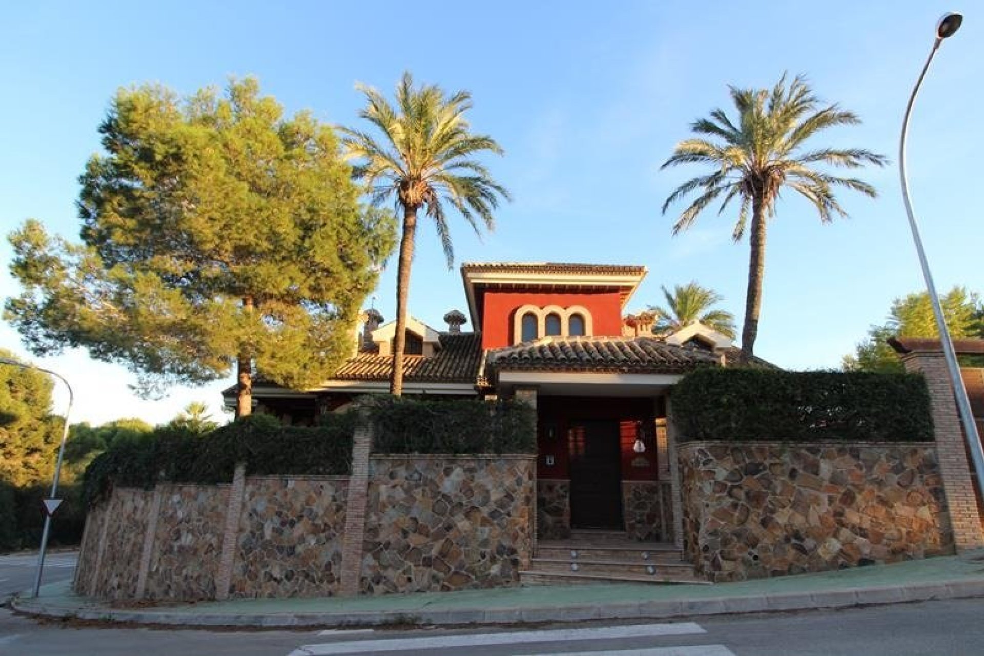 Resale - Villa - Orihuela Costa - Campoamor