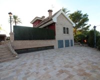 Resale - Villa - Orihuela Costa - Campoamor