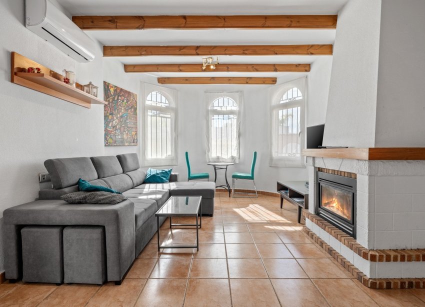 Resale - Villa - Orihuela Costa - Castillo de Don Juan