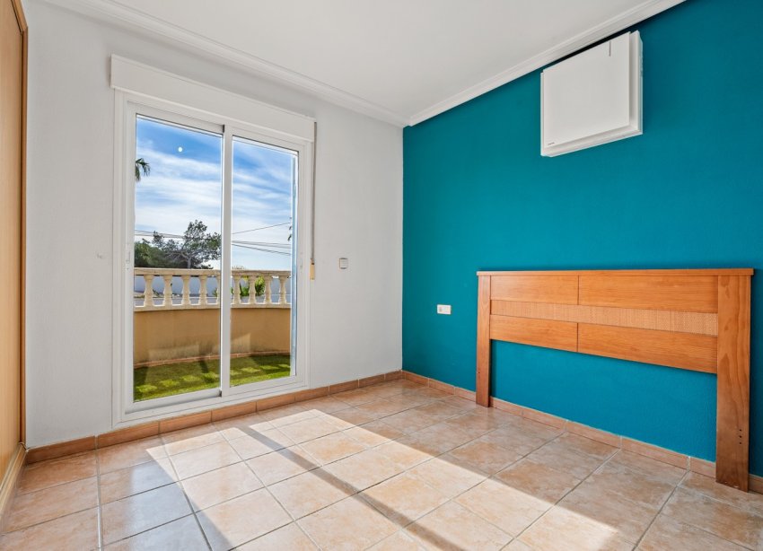 Resale - Villa - Orihuela Costa - Castillo de Don Juan