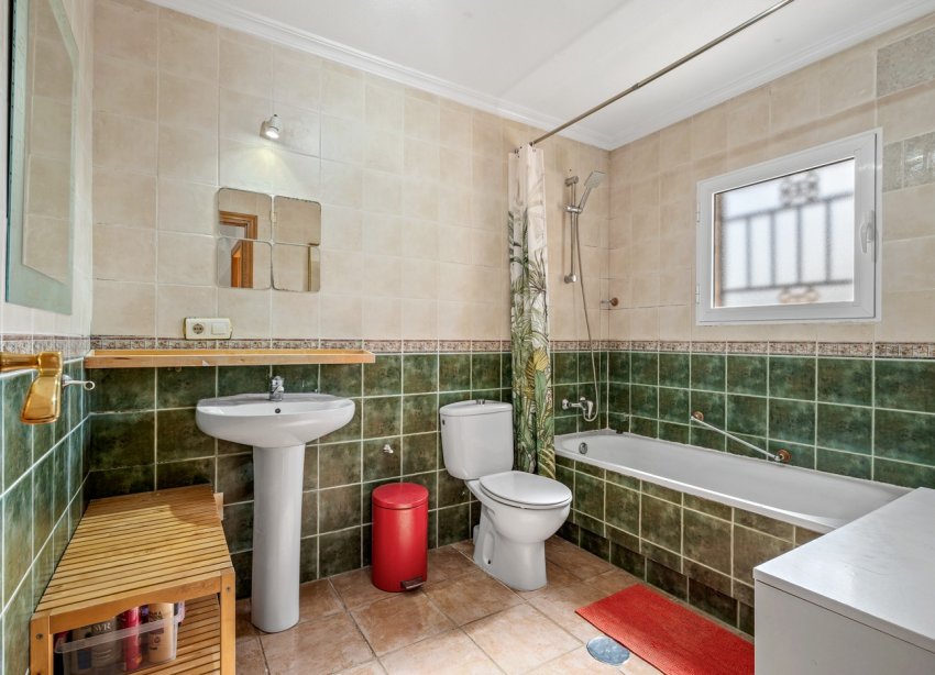 Resale - Villa - Orihuela Costa - Castillo de Don Juan