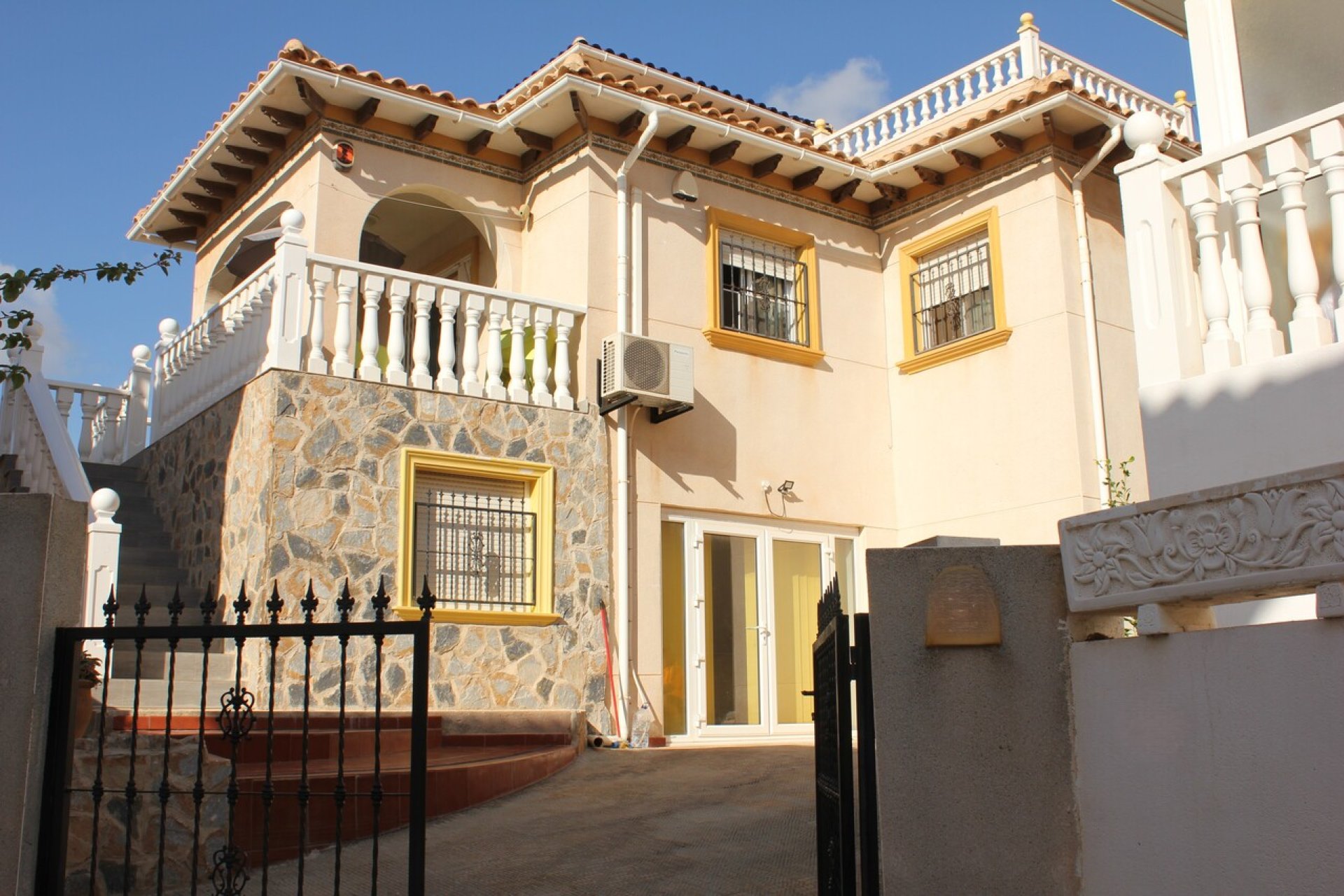 Resale - Villa - Orihuela Costa - Costa Blanca
