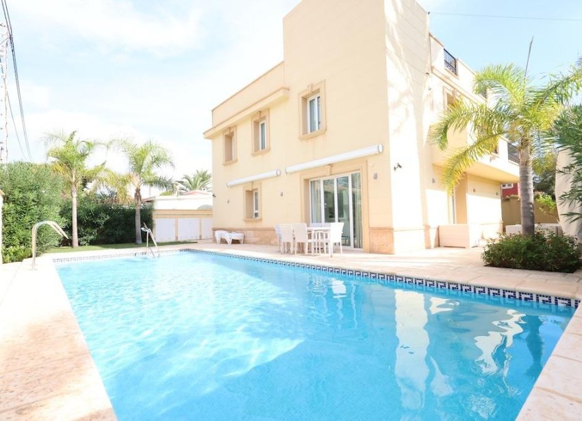 Resale - Villa - Orihuela Costa - Costa blanca
