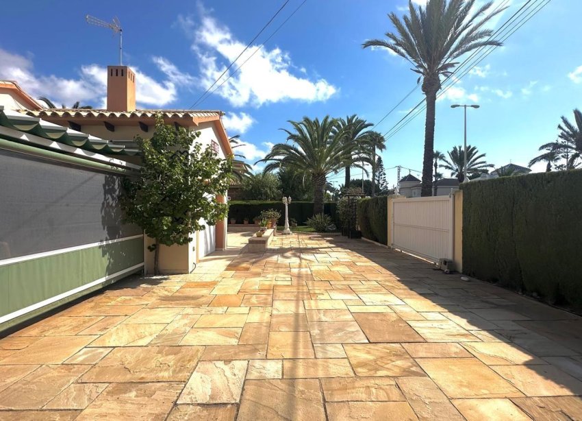 Resale - Villa - Orihuela Costa - Costa blanca