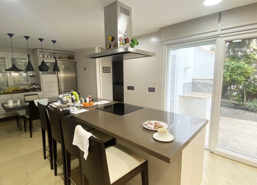 Resale - Villa - Orihuela Costa - Dehesa De Campoamor