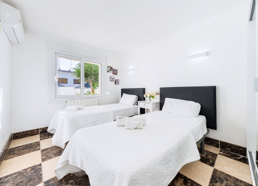 Resale - Villa - Orihuela Costa - Dehesa De Campoamor