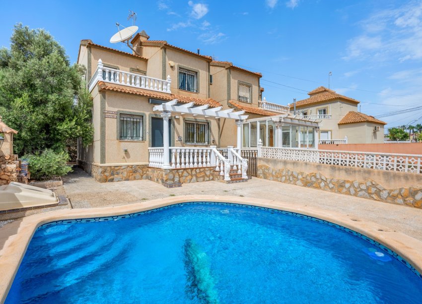 Resale - Villa - Orihuela Costa - El Galan