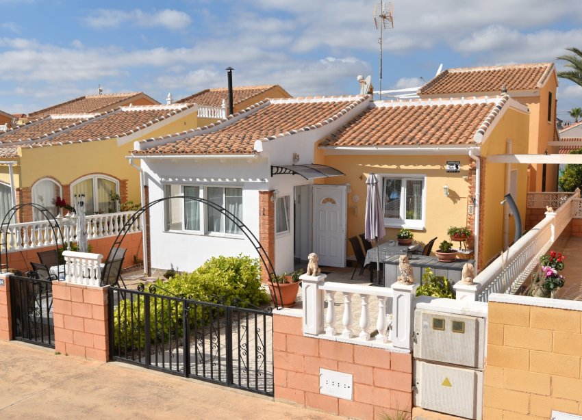 Resale - Villa - Orihuela Costa - La Florida