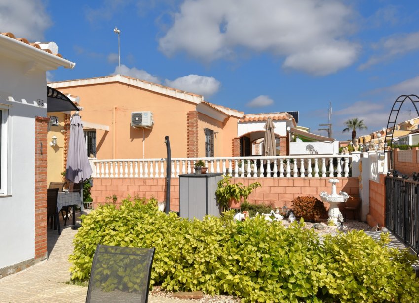 Resale - Villa - Orihuela Costa - La Florida