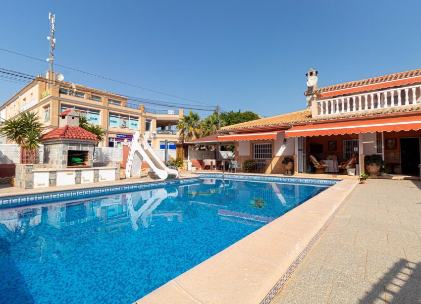 Resale - Villa - Orihuela Costa - La Regia