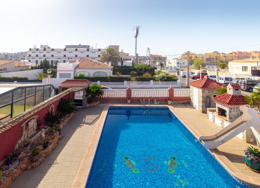 Resale - Villa - Orihuela Costa - La Regia